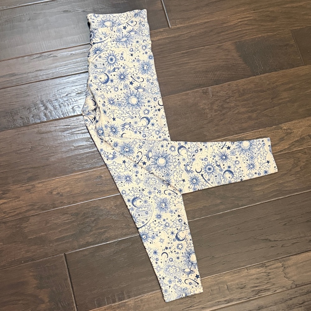 Wildfox Leggings Off White with Blue Celestial Print
